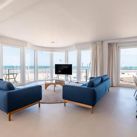 Luxurious Sea View For 10 With Parking Appartement Koksijde